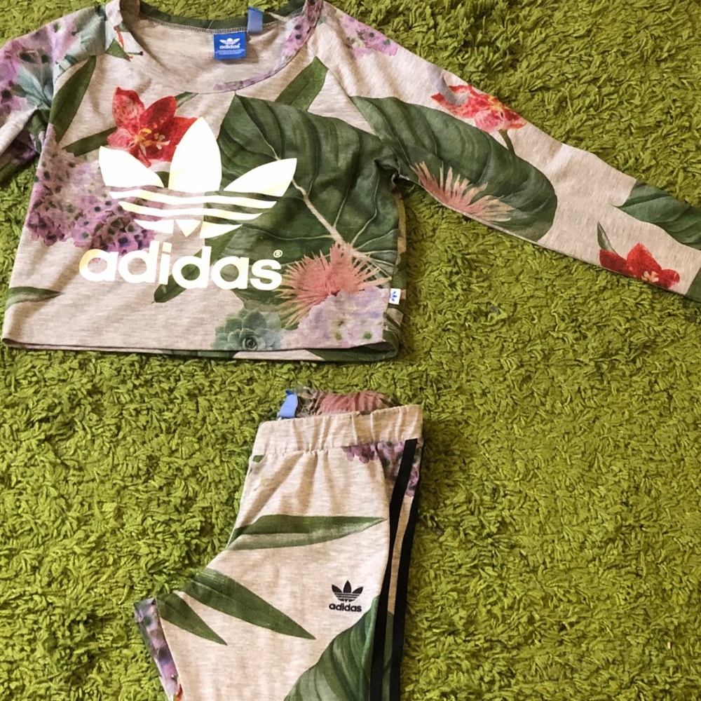 ADIDAS ORIGNAL SET SIZE SMALL